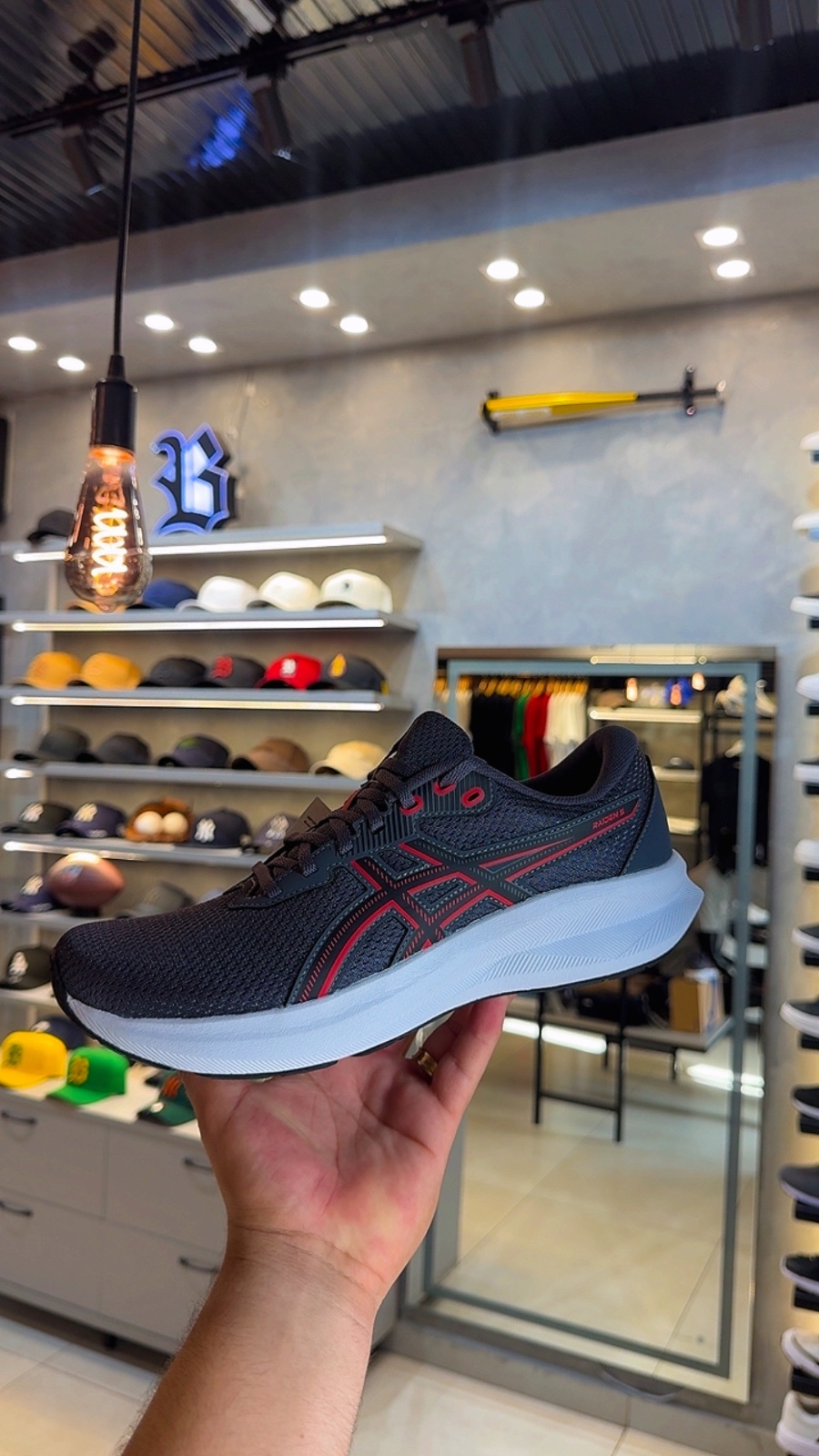 Tênis ASICS