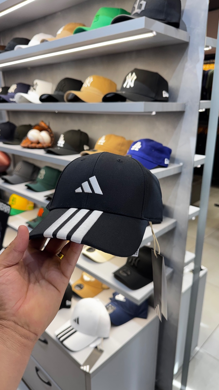 Bone adidas
